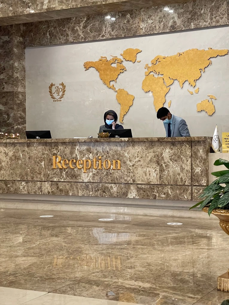 رسپشن هتل آرامیس پلاس کیش